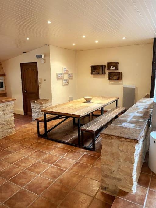 Uniquely Private Holiday Villa In The Charente Puyreaux Exterior foto