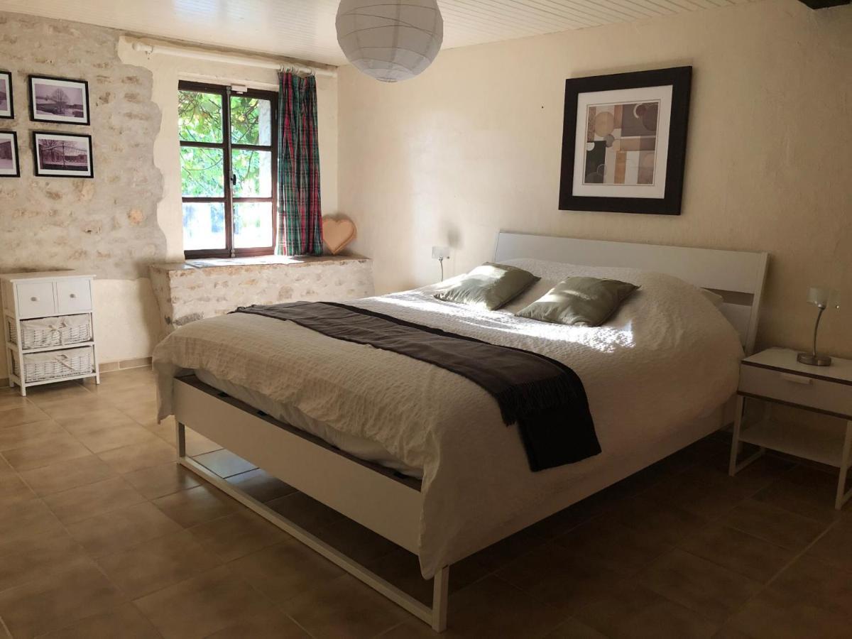 Uniquely Private Holiday Villa In The Charente Puyreaux Exterior foto