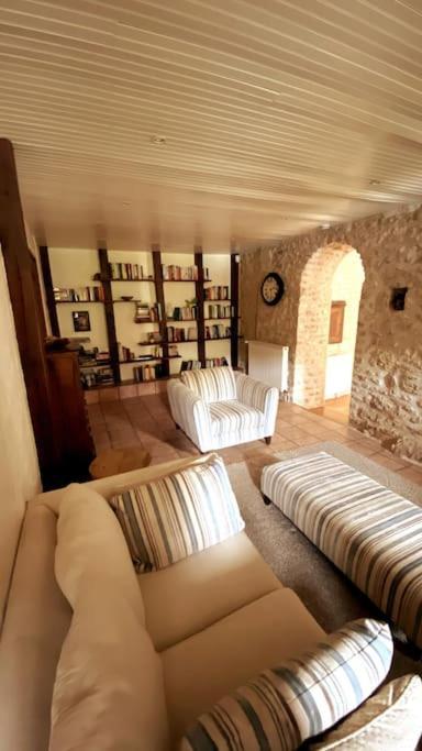 Uniquely Private Holiday Villa In The Charente Puyreaux Exterior foto